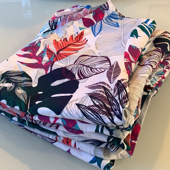 Six UAScrubs tops - size L - Picture 7 of 8